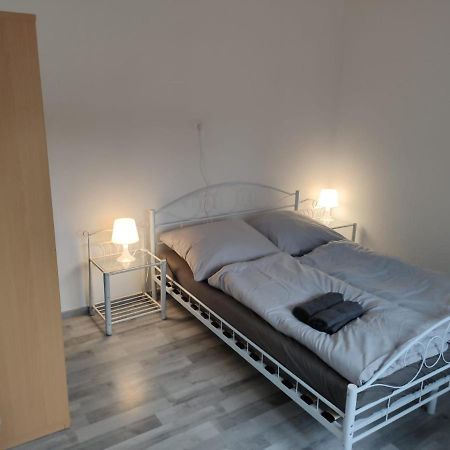 Schoene Einfache Ferienwohnung In Oldenburg Eksteriør billede