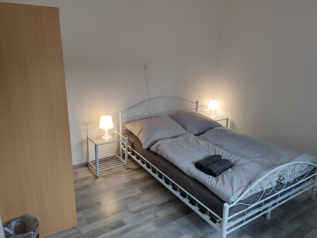 Schoene Einfache Ferienwohnung In Oldenburg Eksteriør billede
